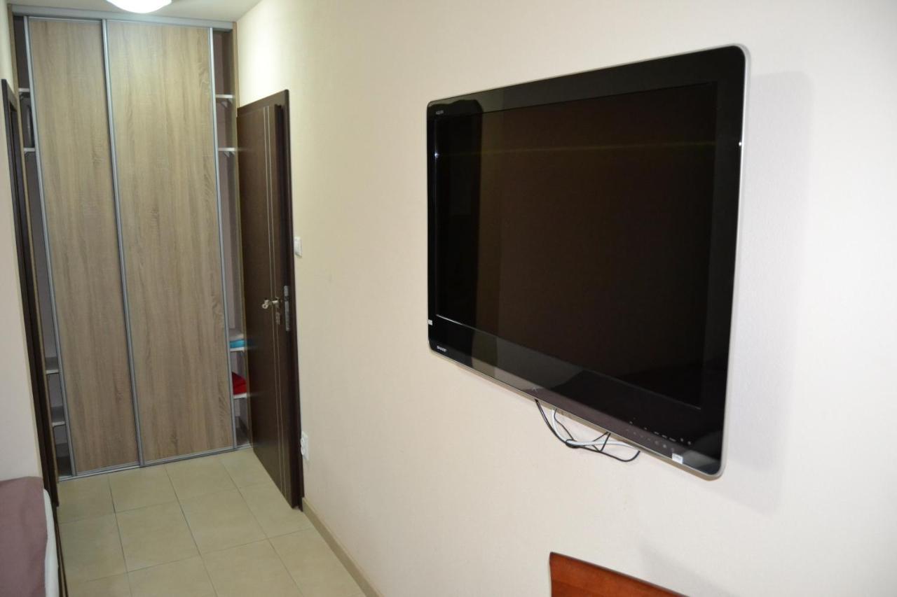 Restauracia-Penzion Altana Ludanice Buitenkant foto