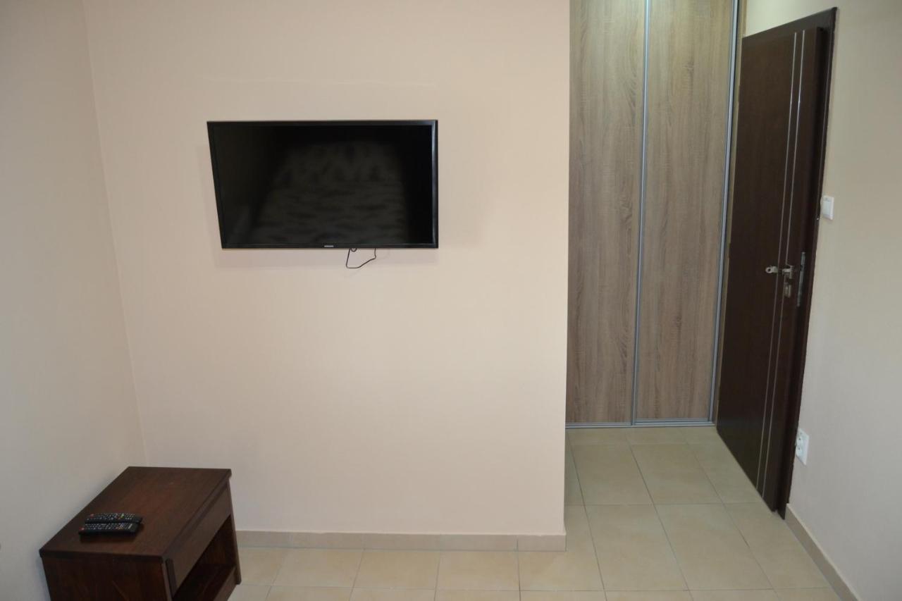 Restauracia-Penzion Altana Ludanice Buitenkant foto