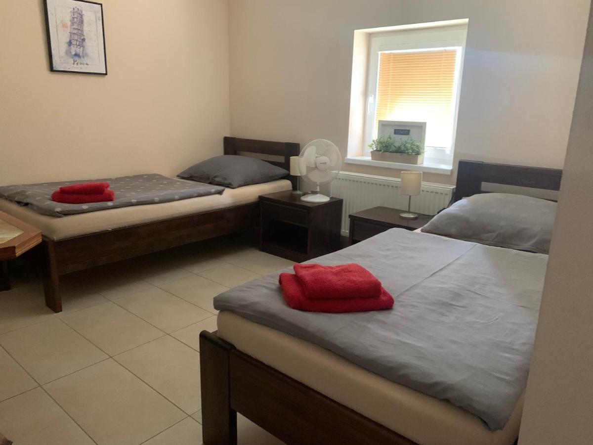 Restauracia-Penzion Altana Ludanice Buitenkant foto
